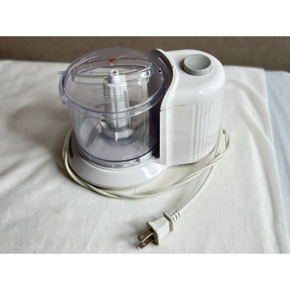 Black & Decker Food Chopper One-Touch Electric HC306 Motor Tested Campers Small - Picture 2 of 8